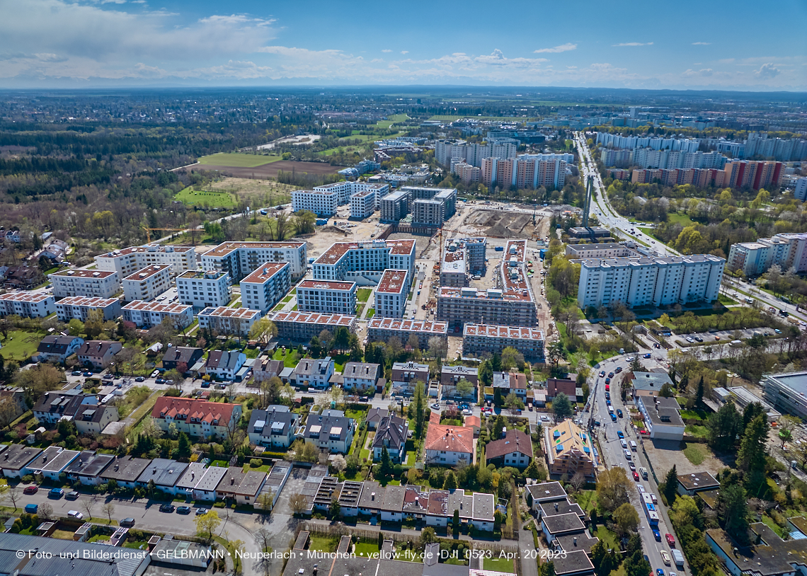 21.04.2023 - Luftbilder von der Baustelle Alexisquartier und Pandion Verde in Neuperlach